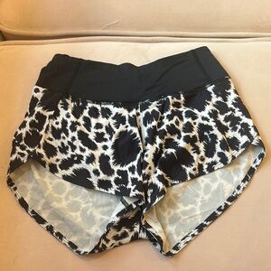 Outdoor voices shorts cheetah black short version 2.5 XS